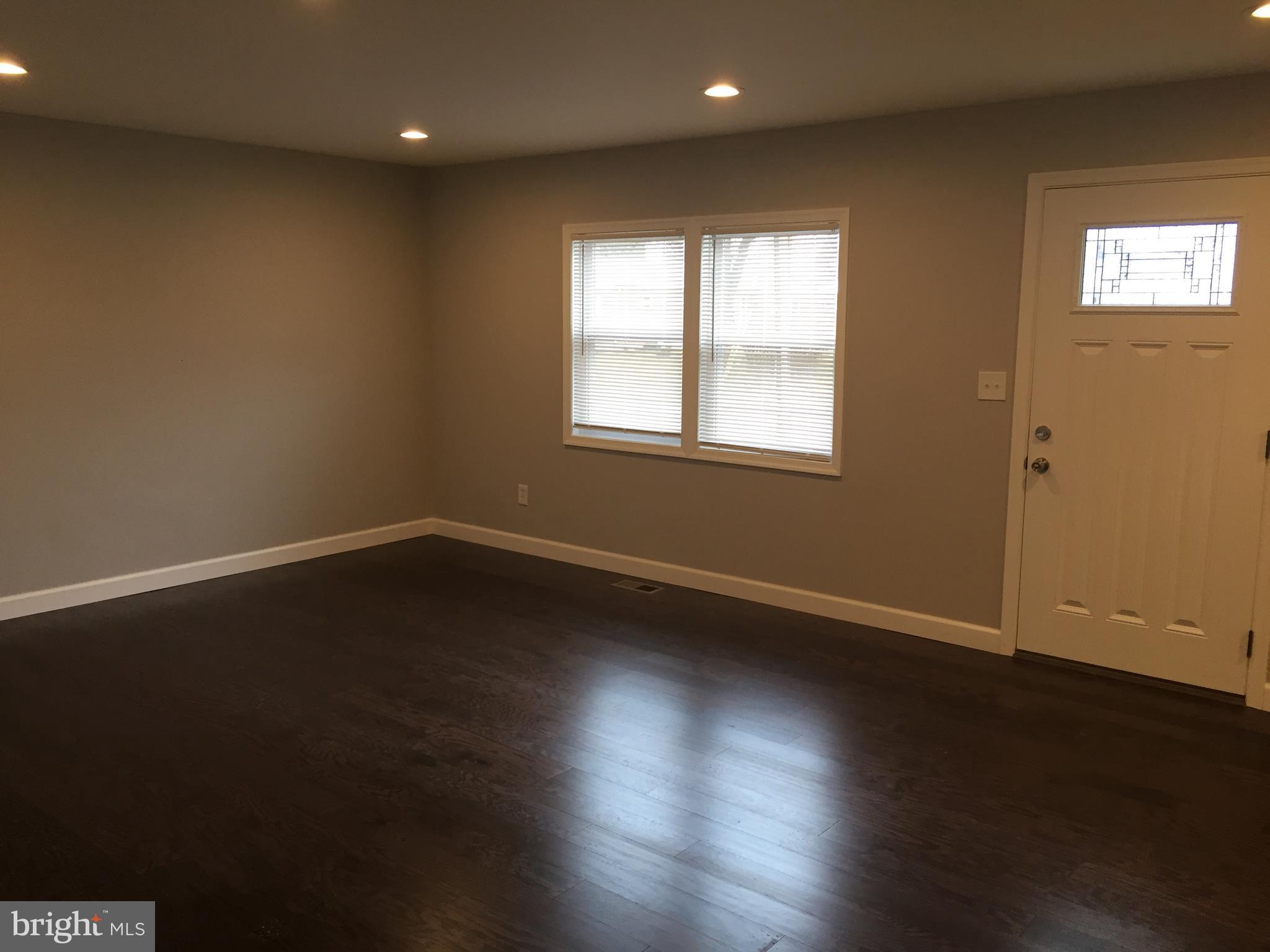 5912 Moorehead Road Baltimore, MD 21228 - Photo 6 of 29