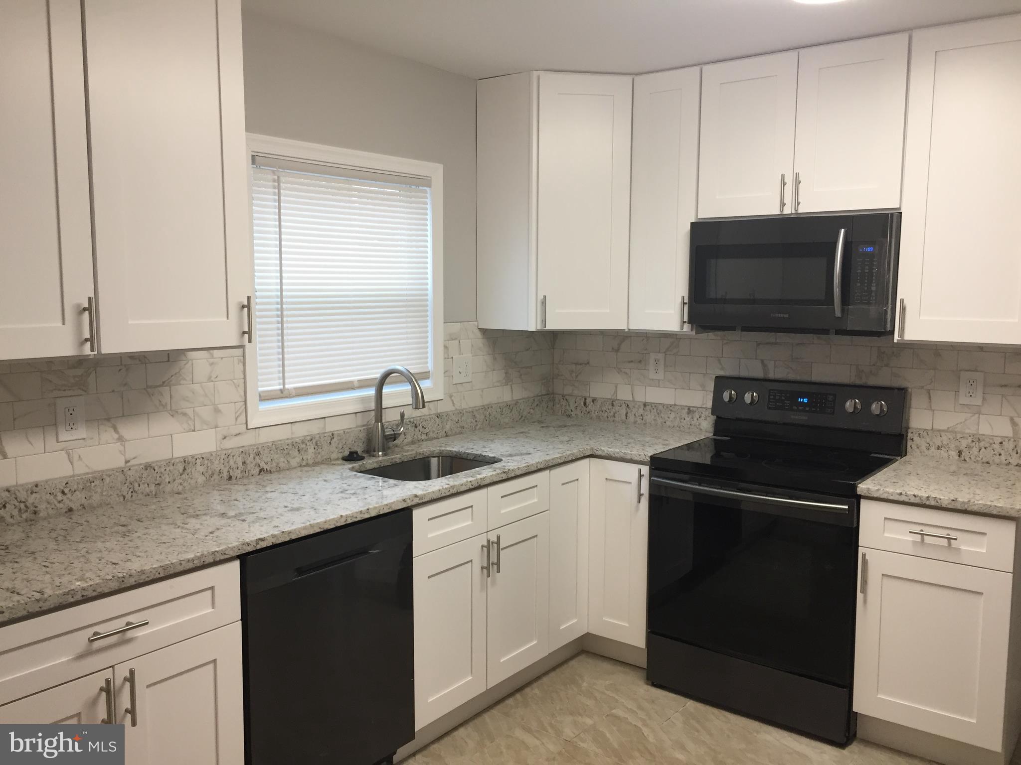 5912 Moorehead Road Baltimore, MD 21228 - Photo 9 of 29