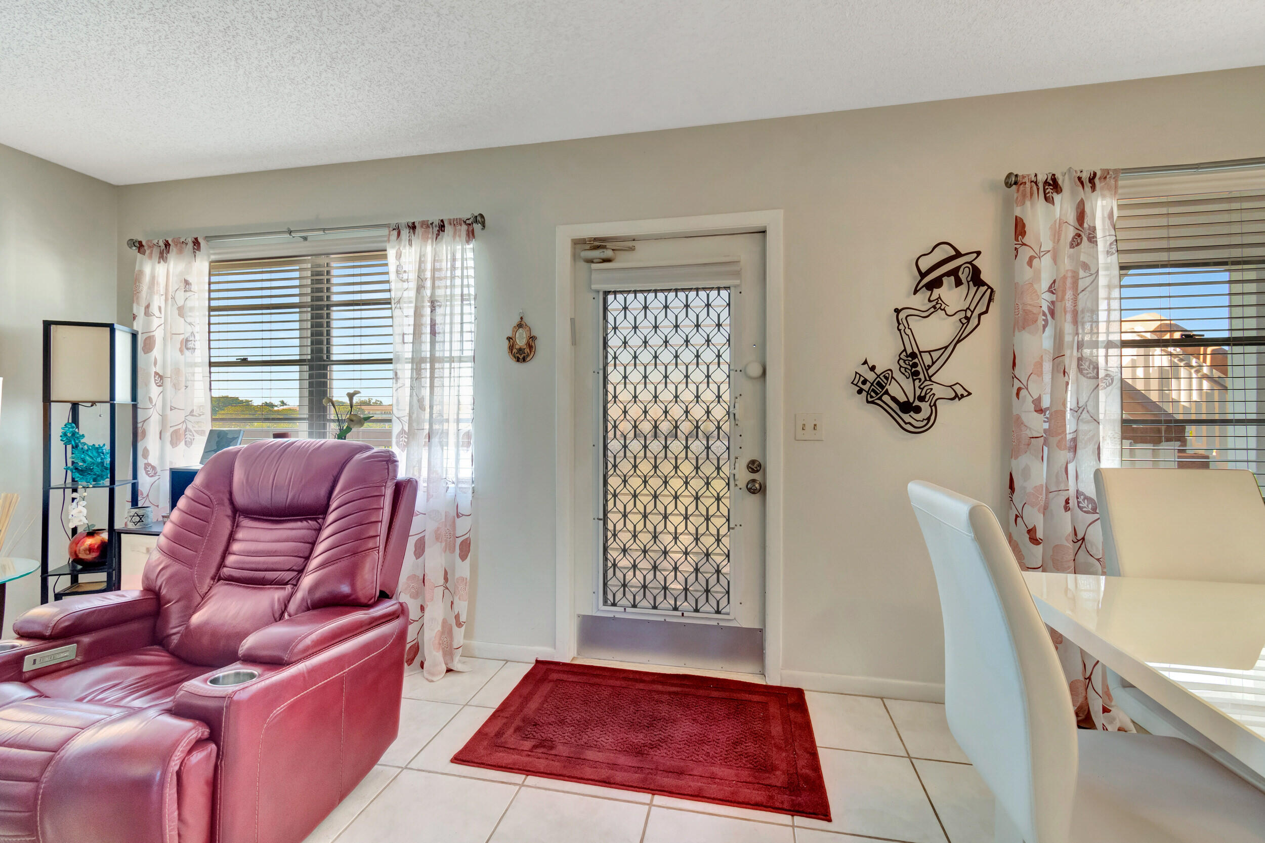 3002 Cornwall East Boca Raton, FL 33434 - Photo 3 of 63 06_dsc_5806