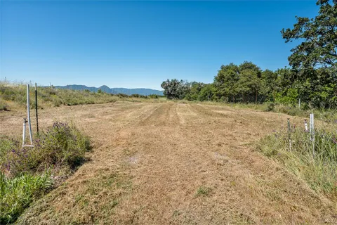 $425,000 | 13000 Buckman Drive, Hopland, CA 95449