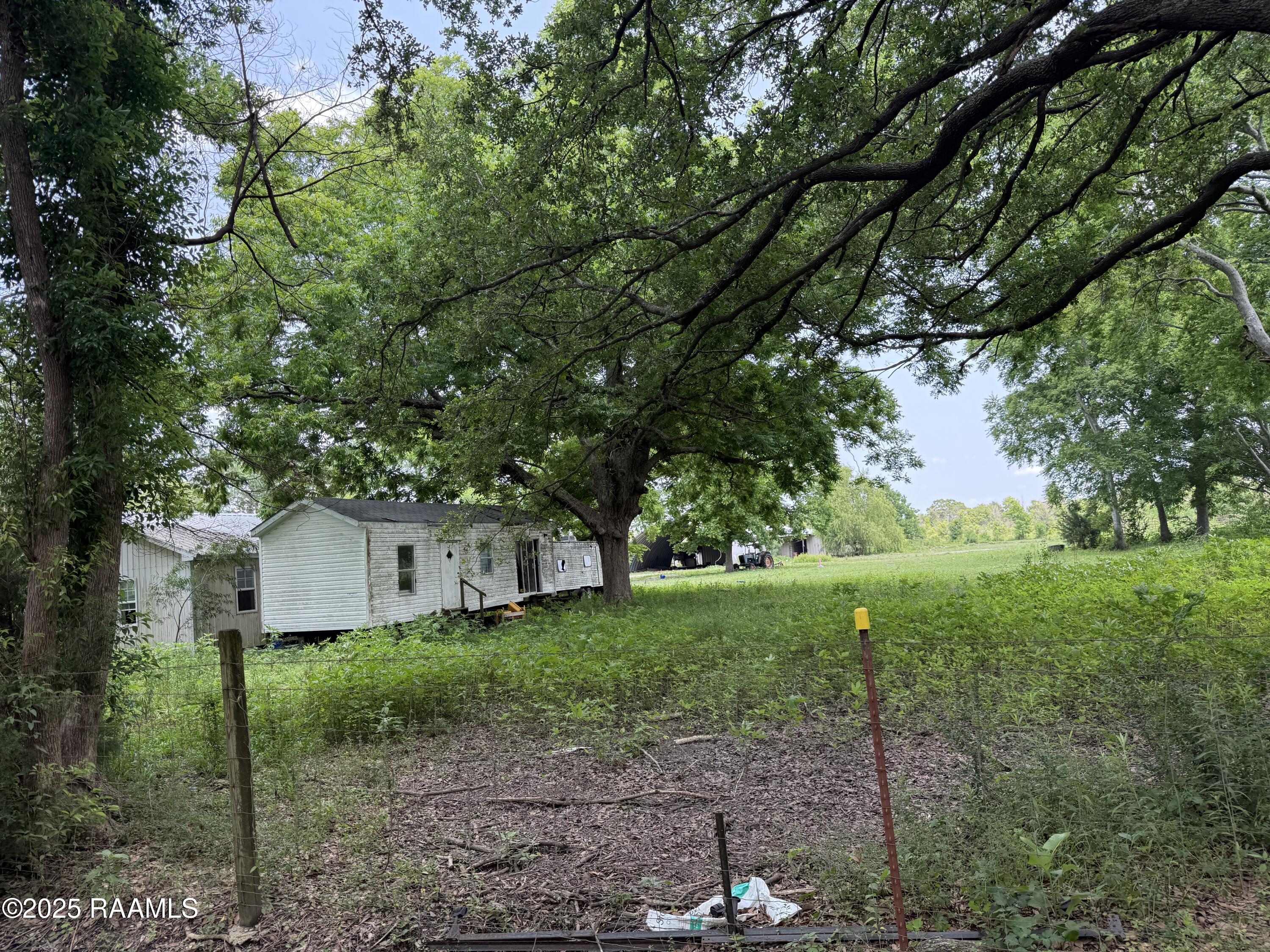 295 Jim Guillory Road Opelousas, LA 70570 - Photo 5 of 12 IMG_3973