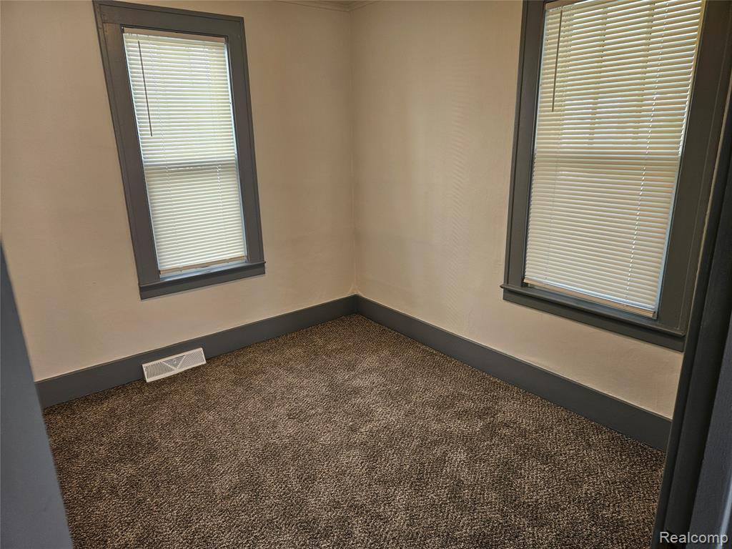 621 West Atherton Road Flint, MI 48507 - Photo 24 of 37