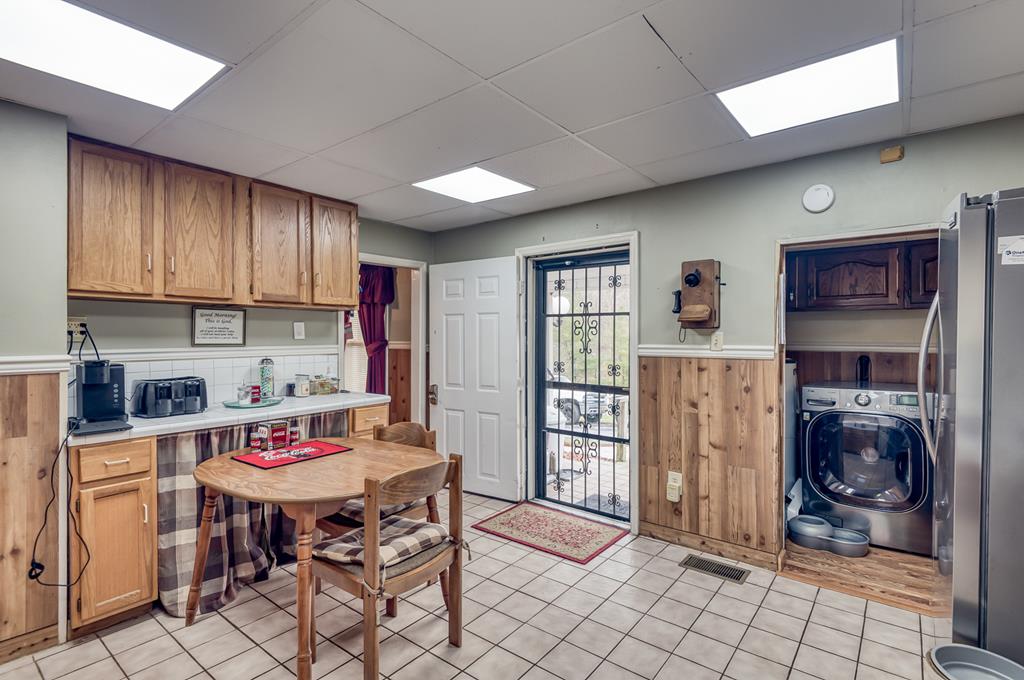 456 Walnut Hill Road Bristol, TN 37620 - Photo 11 of 40 Gallery Image 11