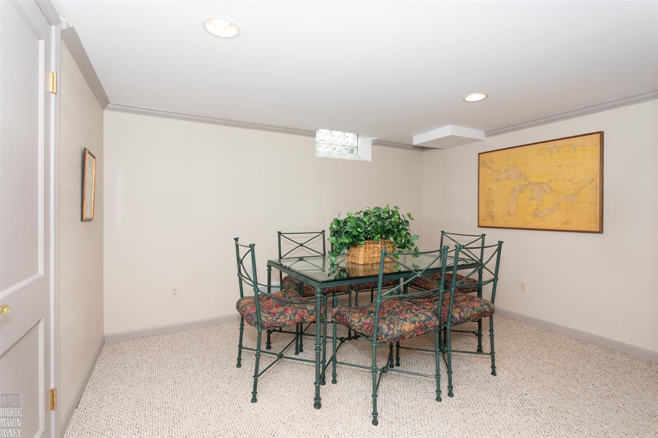 79 Hawthorne Road Grosse Pointe Shores, MI 48236 - Photo 23 of 27