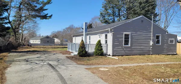 $359,000 | 11 Vergennes Court, Groton, CT 06340