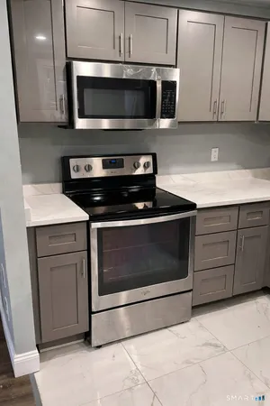 $359,000 | 11 Vergennes Court, Groton, CT 06340
