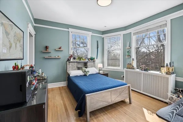 $1,425,000 | 530 North East Avenue, Oak Park, IL 60302