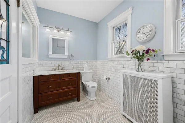 $1,425,000 | 530 North East Avenue, Oak Park, IL 60302