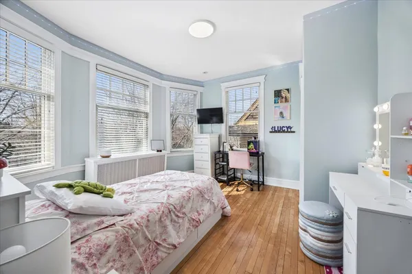 $1,425,000 | 530 North East Avenue, Oak Park, IL 60302