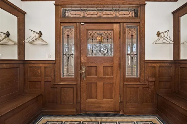 $1,425,000 | 530 North East Avenue, Oak Park, IL 60302