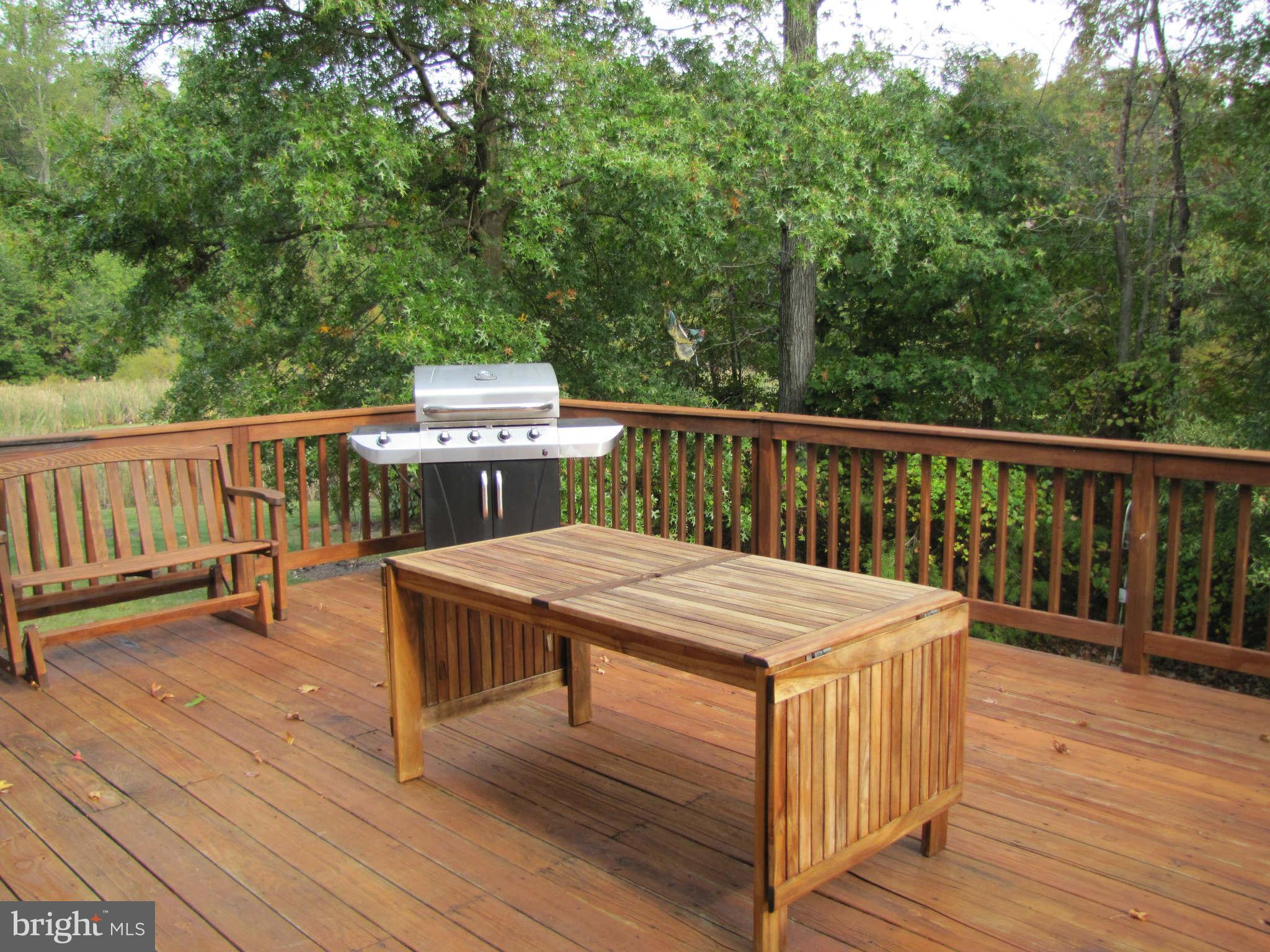 8202 Meadowfield Way Laurel, MD 20708 - Photo 28 of 29 Deck