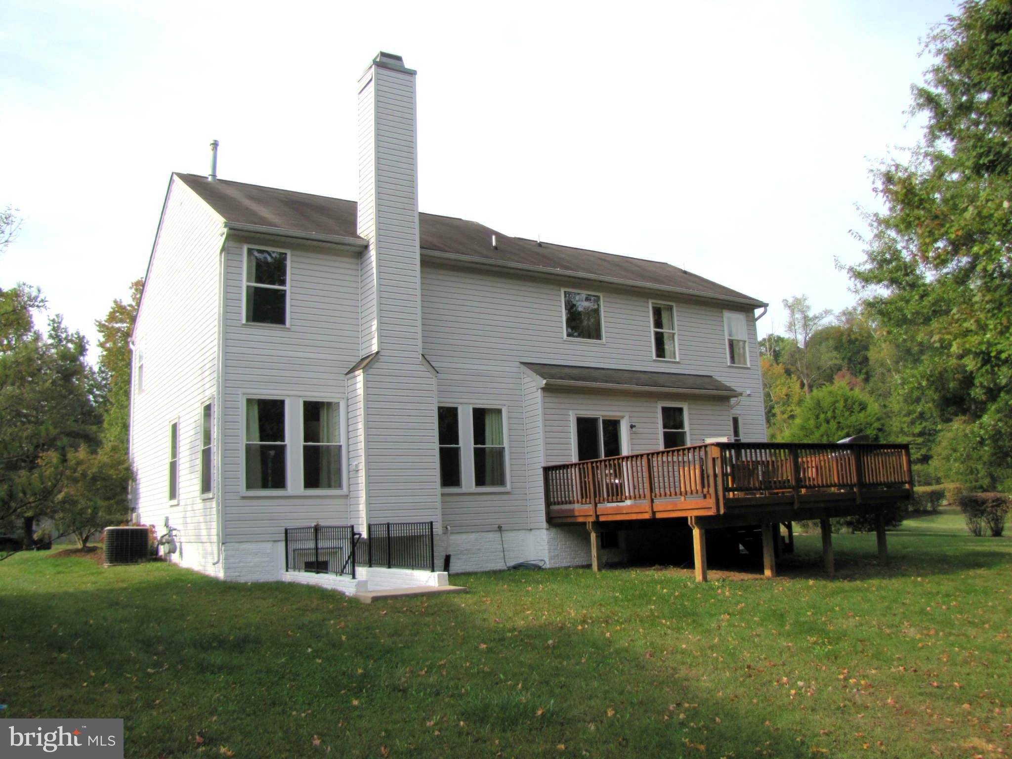 8202 Meadowfield Way Laurel, MD 20708 - Photo 29 of 29 Exterior (Rear)