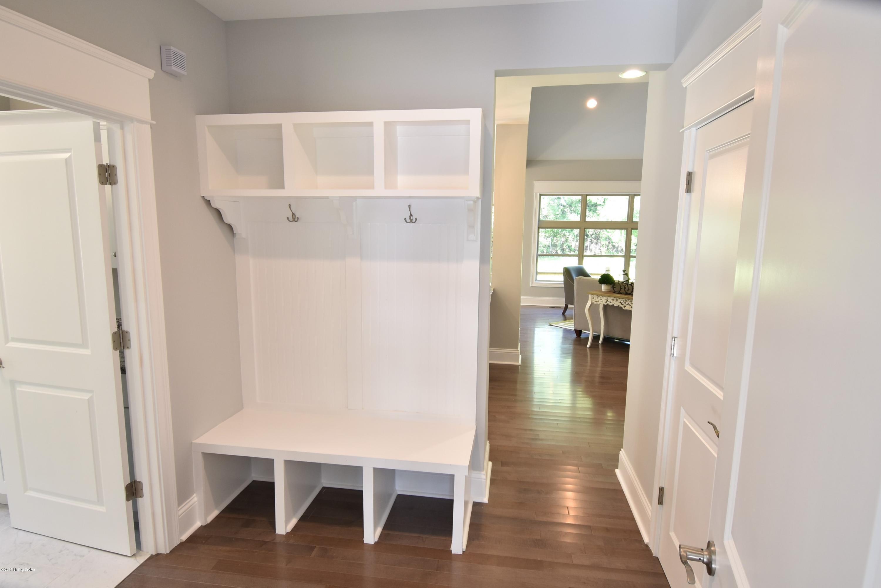 7811 Spring Farm Pointe Place Prospect, KY 40059 - Photo 18 of 45 Mudroom