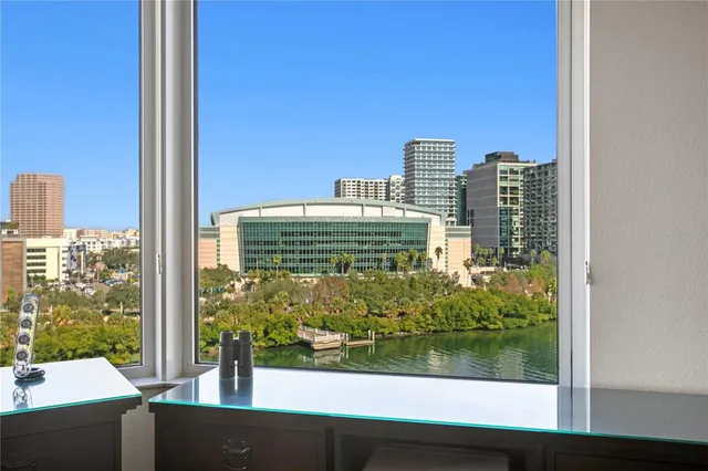 $1,295,000 | 371 Channelside Walk Way, Unit 703, Tampa, FL 33602
