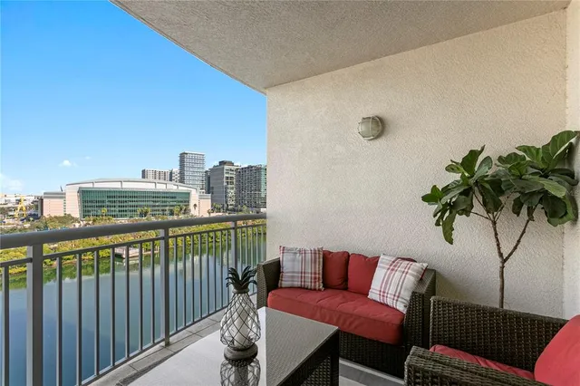 $1,295,000 | 371 Channelside Walk Way, Unit 703, Tampa, FL 33602