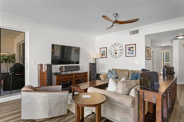 $1,295,000 | 371 Channelside Walk Way, Unit 703, Tampa, FL 33602