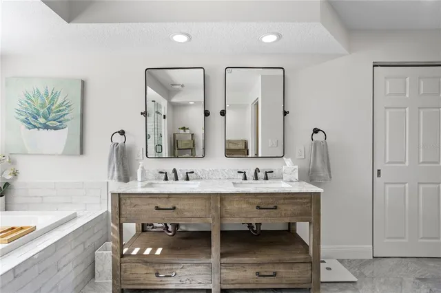 $1,295,000 | 371 Channelside Walk Way, Unit 703, Tampa, FL 33602