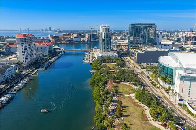 $1,295,000 | 371 Channelside Walk Way, Unit 703, Tampa, FL 33602
