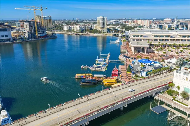 $1,295,000 | 371 Channelside Walk Way, Unit 703, Tampa, FL 33602