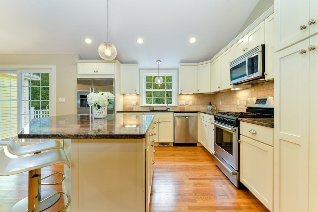 16 Thornberry Road Winchester, MA 01890 - Photo 15 of 42