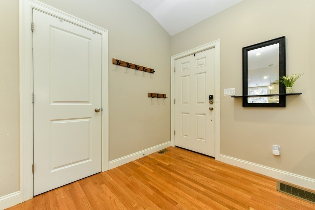 16 Thornberry Road Winchester, MA 01890 - Photo 6 of 42