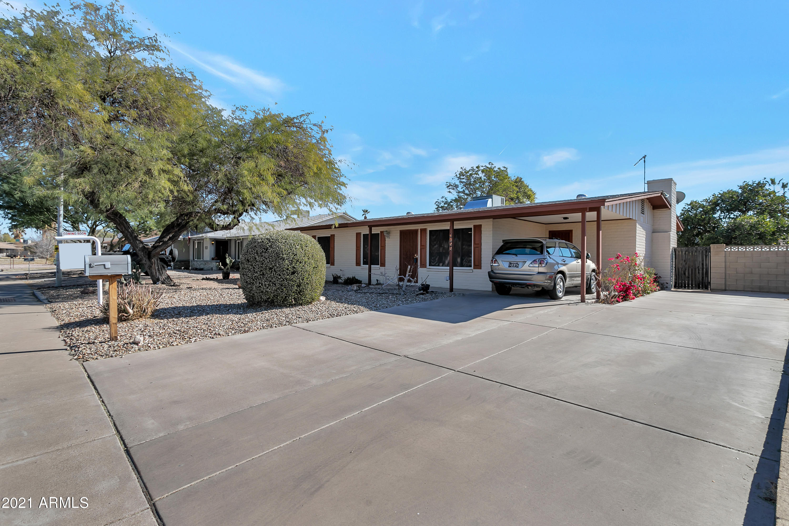 3155 West Shangri-la Road Phoenix, AZ 85029 - Photo 2 of 24 Gallery Image 2