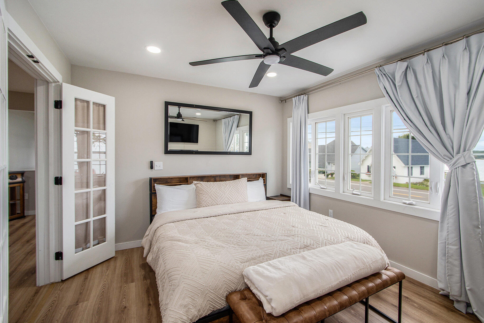 4642 Main Street Onekama, MI 49675 - Photo 13 of 59 Main House Master