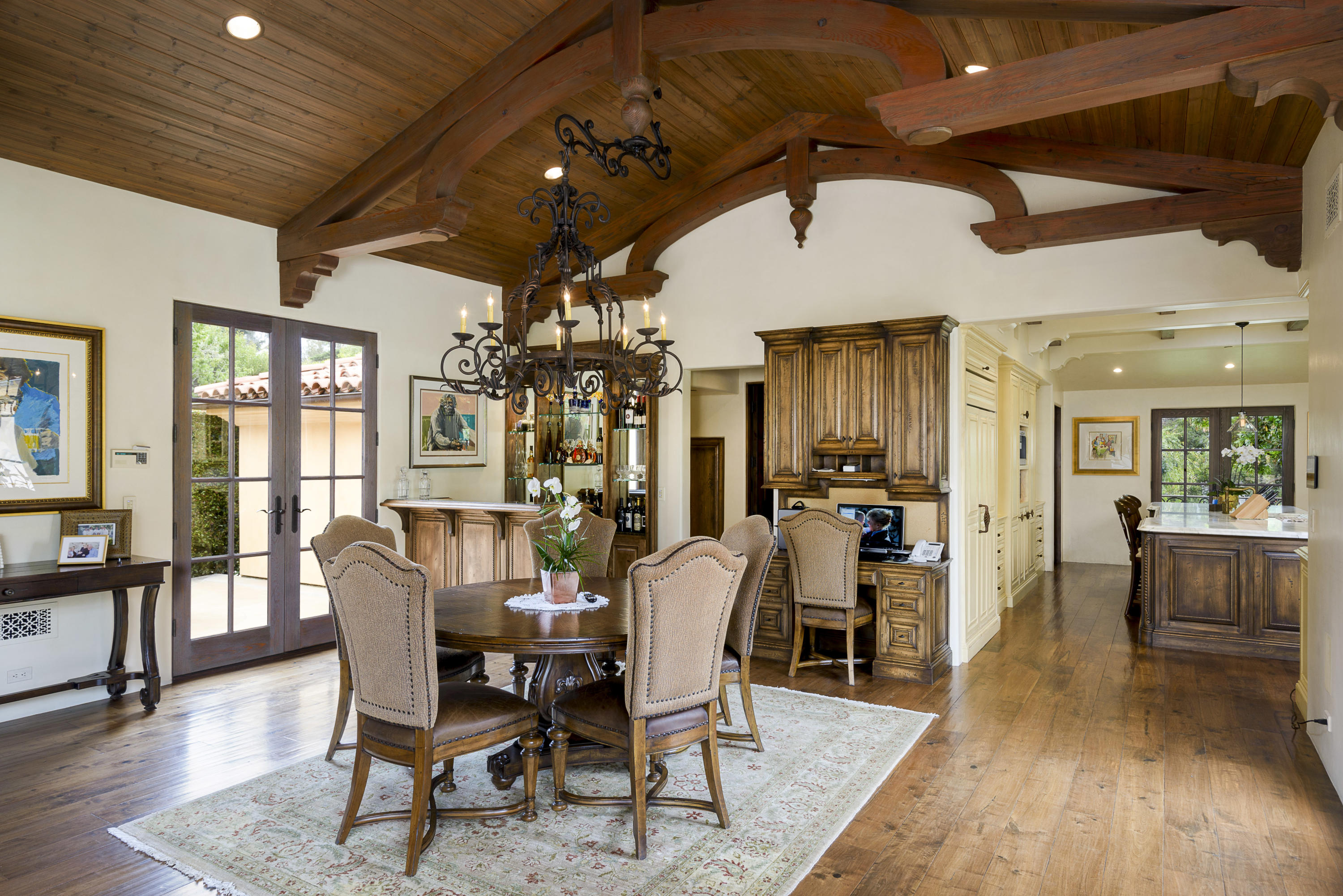 210 Butterfly Lane Montecito, CA 93108 - Photo 8 of 16 DiningKitchen