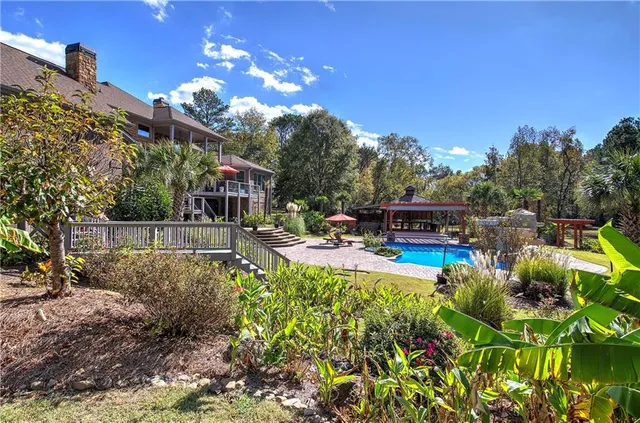 $2,899,000 | 353 Old Tennessee Highway Northeast, White, GA 30184