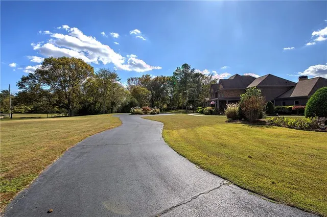 $2,899,000 | 353 Old Tennessee Highway Northeast, White, GA 30184