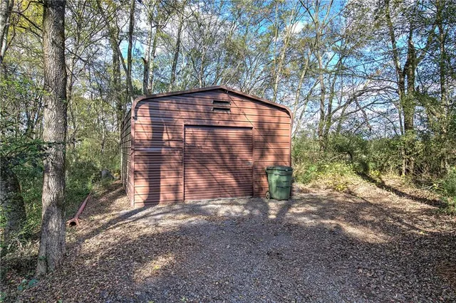 $2,899,000 | 353 Old Tennessee Highway Northeast, White, GA 30184