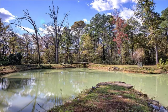 $2,899,000 | 353 Old Tennessee Highway Northeast, White, GA 30184