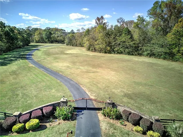 $2,899,000 | 353 Old Tennessee Highway Northeast, White, GA 30184