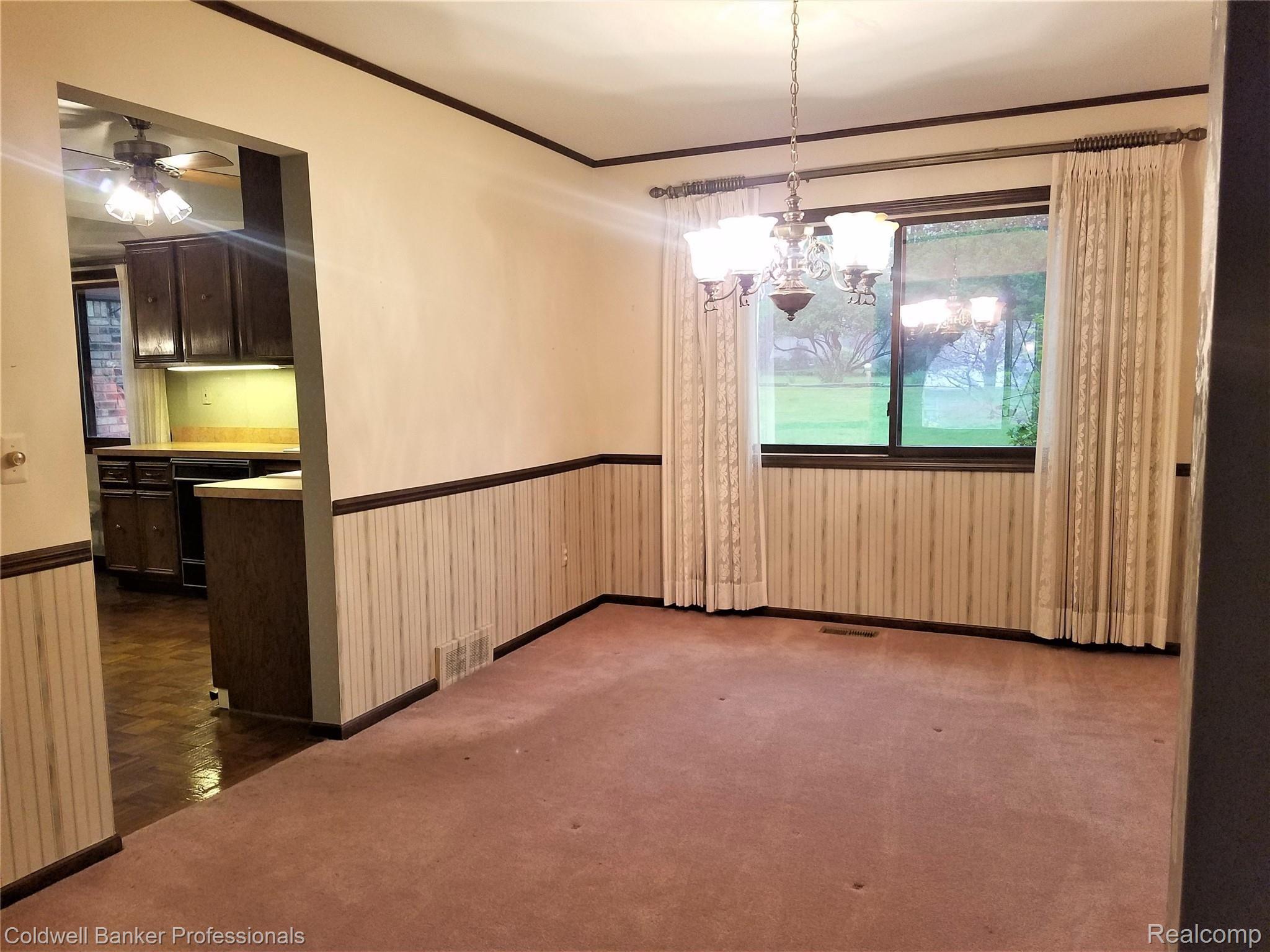 1862 Ludgate Lane Rochester, MI 48309 - Photo 22 of 54 1862_Ludgate_Dining room