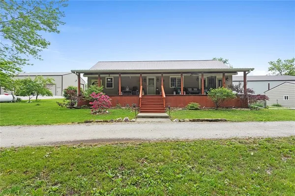 $485,000 | 336 Southeast Zack Wheat Drive, Polo, MO 64671