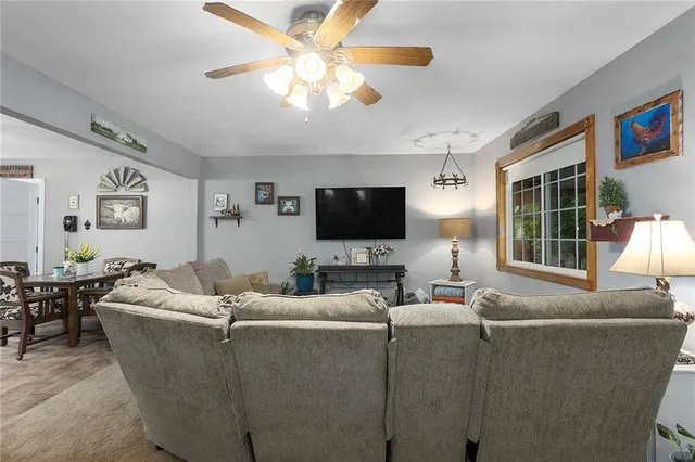 $485,000 | 336 Southeast Zack Wheat Drive, Polo, MO 64671