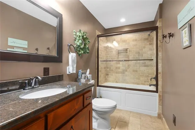 $485,000 | 336 Southeast Zack Wheat Drive, Polo, MO 64671