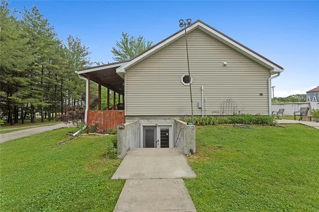 $485,000 | 336 Southeast Zack Wheat Drive, Polo, MO 64671