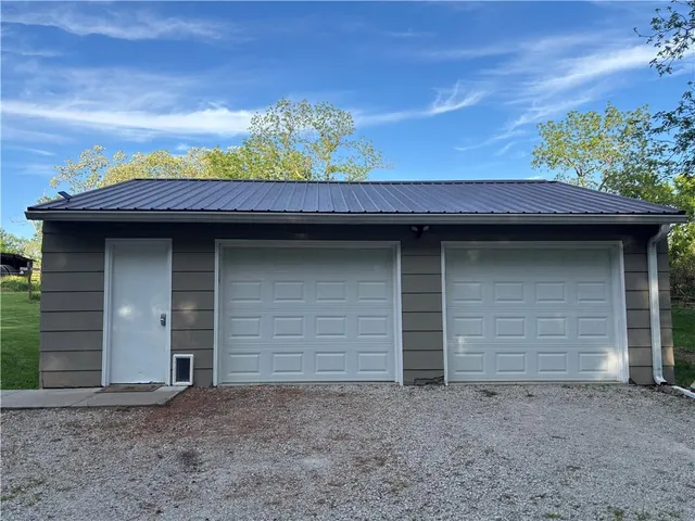 $485,000 | 336 Southeast Zack Wheat Drive, Polo, MO 64671