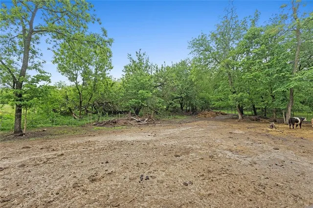 $485,000 | 336 Southeast Zack Wheat Drive, Polo, MO 64671