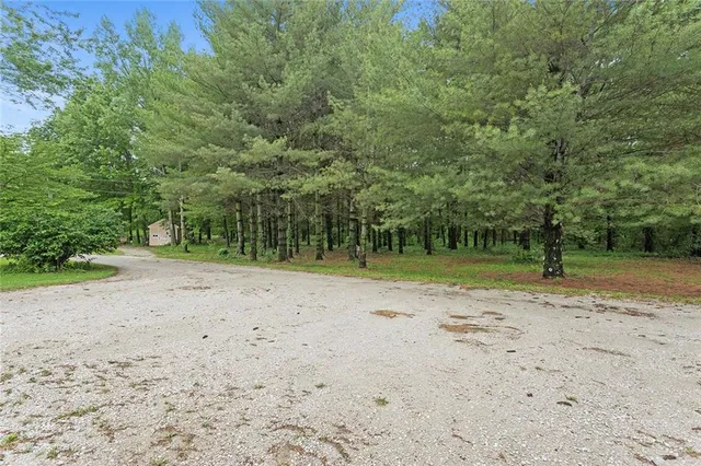 $485,000 | 336 Southeast Zack Wheat Drive, Polo, MO 64671