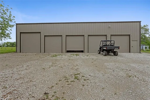 $485,000 | 336 Southeast Zack Wheat Drive, Polo, MO 64671