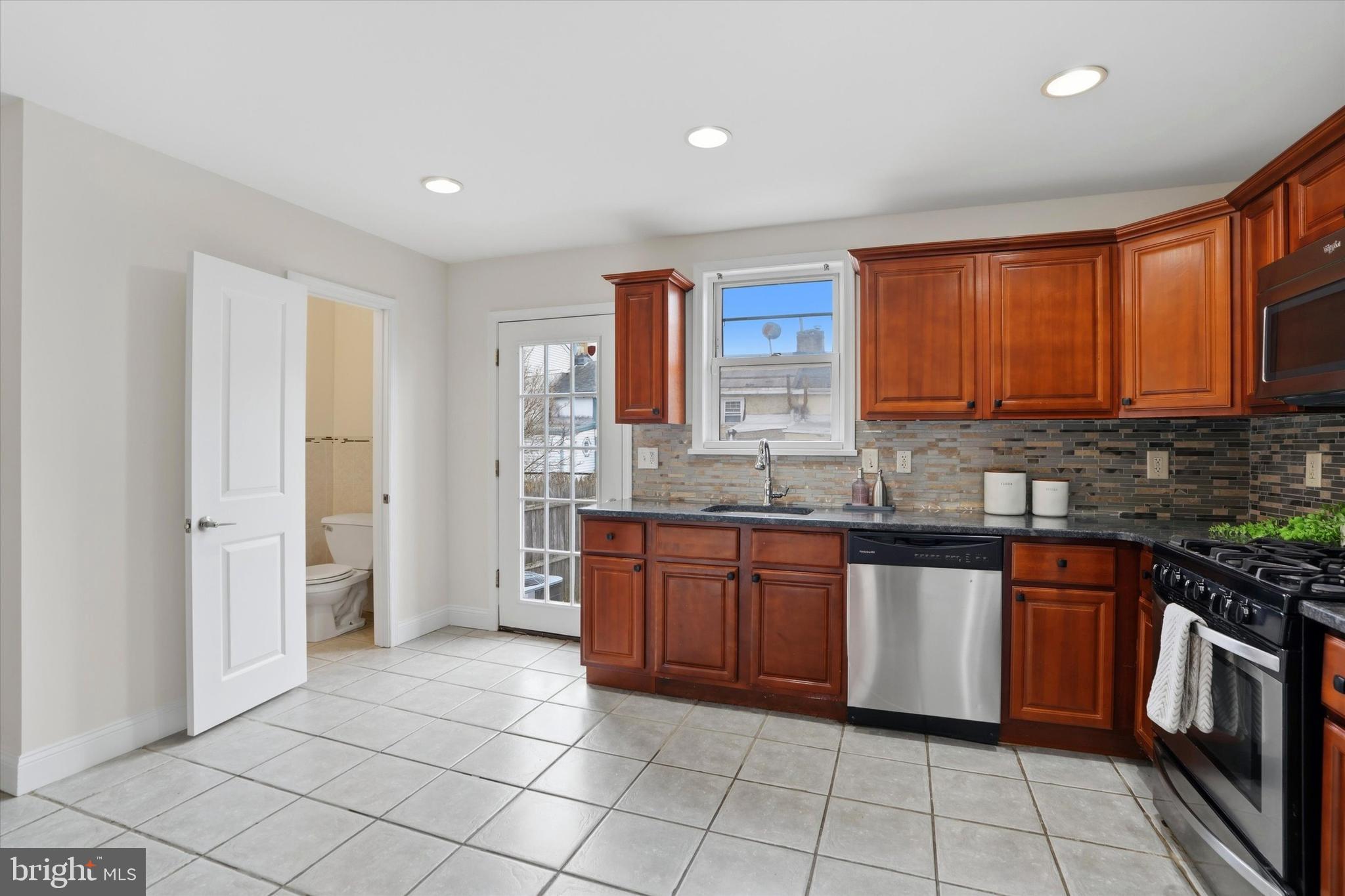 4534 Ritchie Street Philadelphia, PA 19127 - Photo 11 of 26