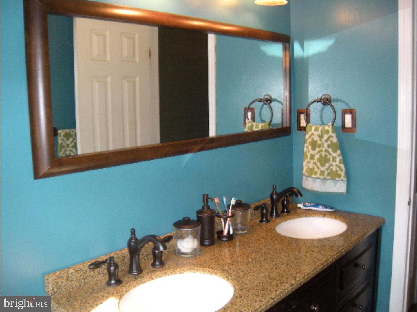 9 Peter Rafferty Drive Hamilton, NJ 08690 - Photo 18 of 24 Bathroom