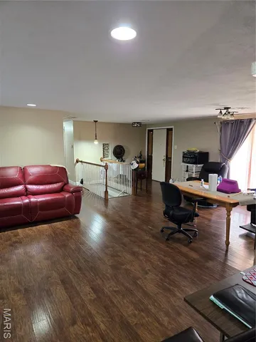 $274,900 | 15 Elmwood Place, St. Charles, MO 63301