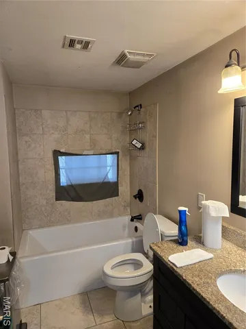 $274,900 | 15 Elmwood Place, St. Charles, MO 63301