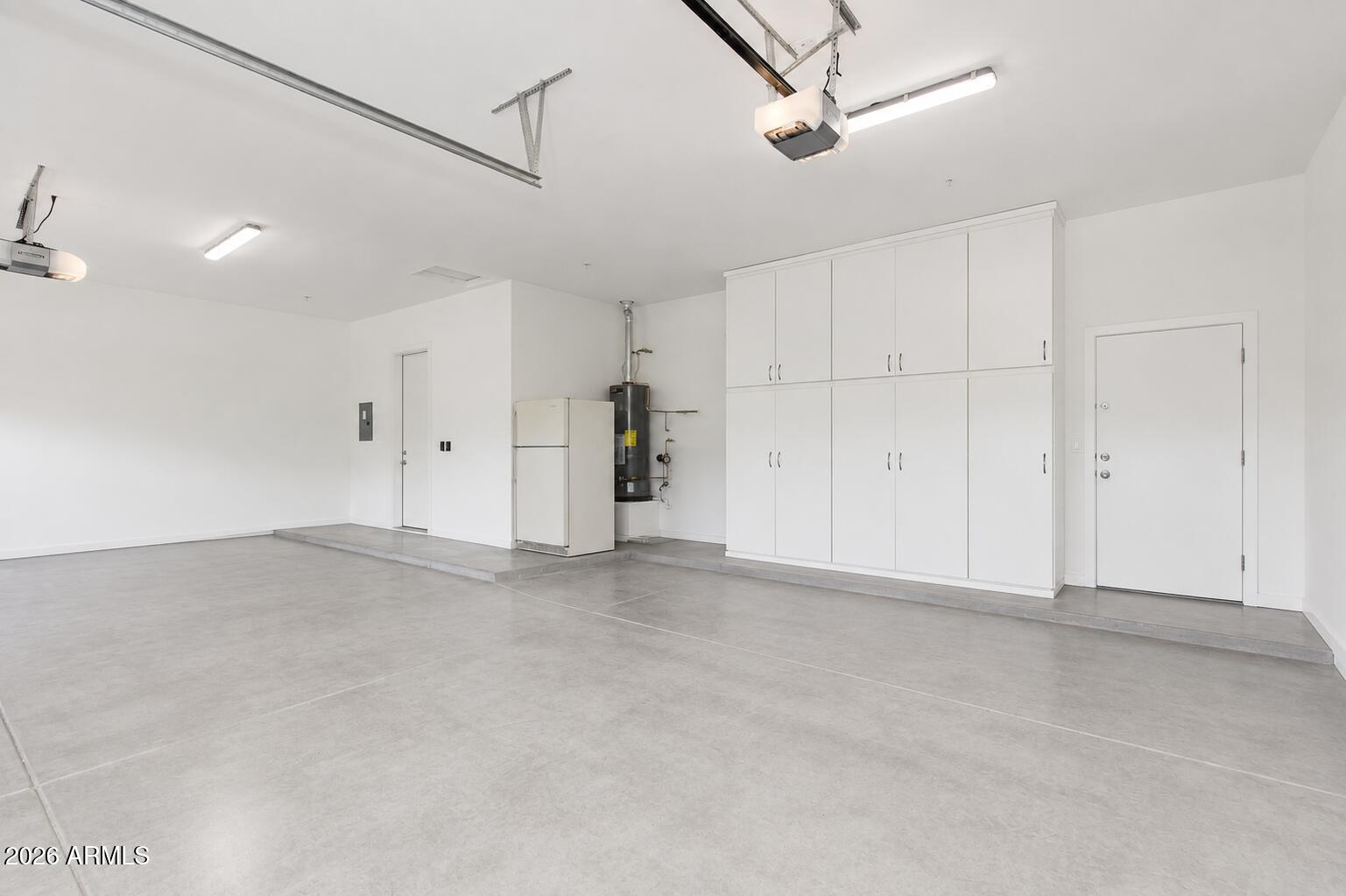 5039 North 35th Street Phoenix, AZ 85018 - Photo 27 of 27 3 Car Garage/Built in's