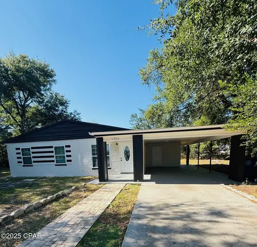 $1,800 | 1305 Flower Drive, Panama City, FL 32401