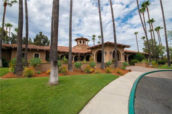 $1,299,000 | 33 Calle Del Norte, Rancho Santa Margarita, CA 92688