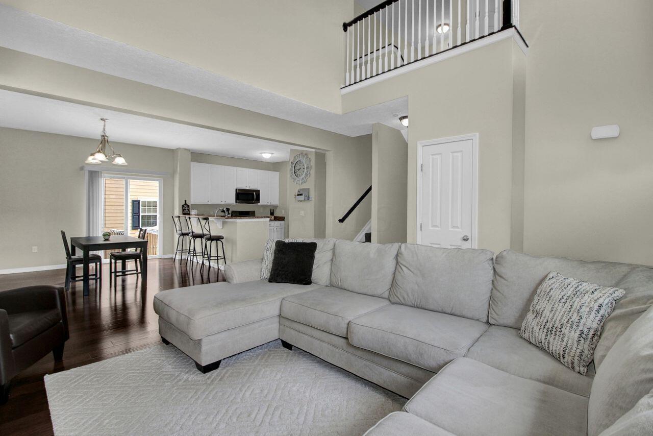 8008 Ravine Run Lane, Unit 8008 Columbus, OH 43235 - Photo 3 of 30 AB